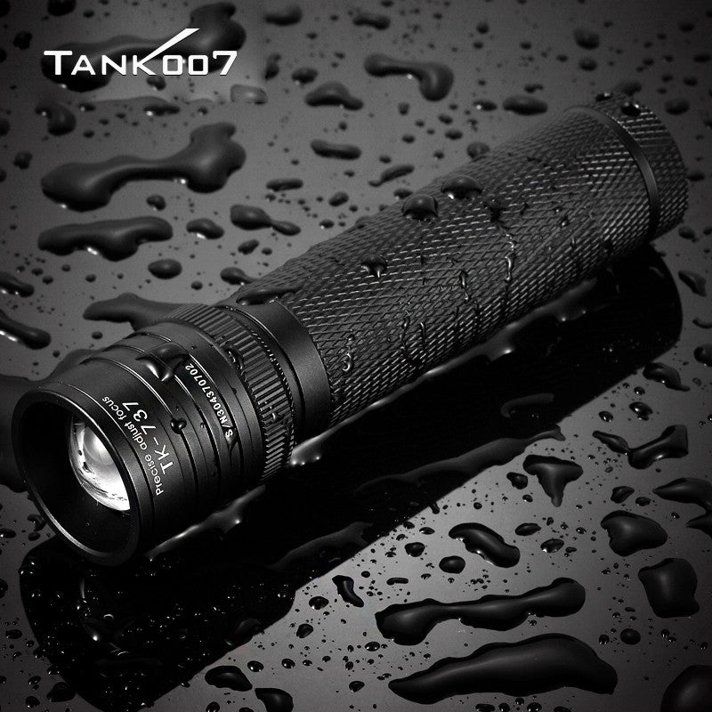 TANK007 dual light source zoom dimmable flashlight  light led white light-green light flashlight TK737